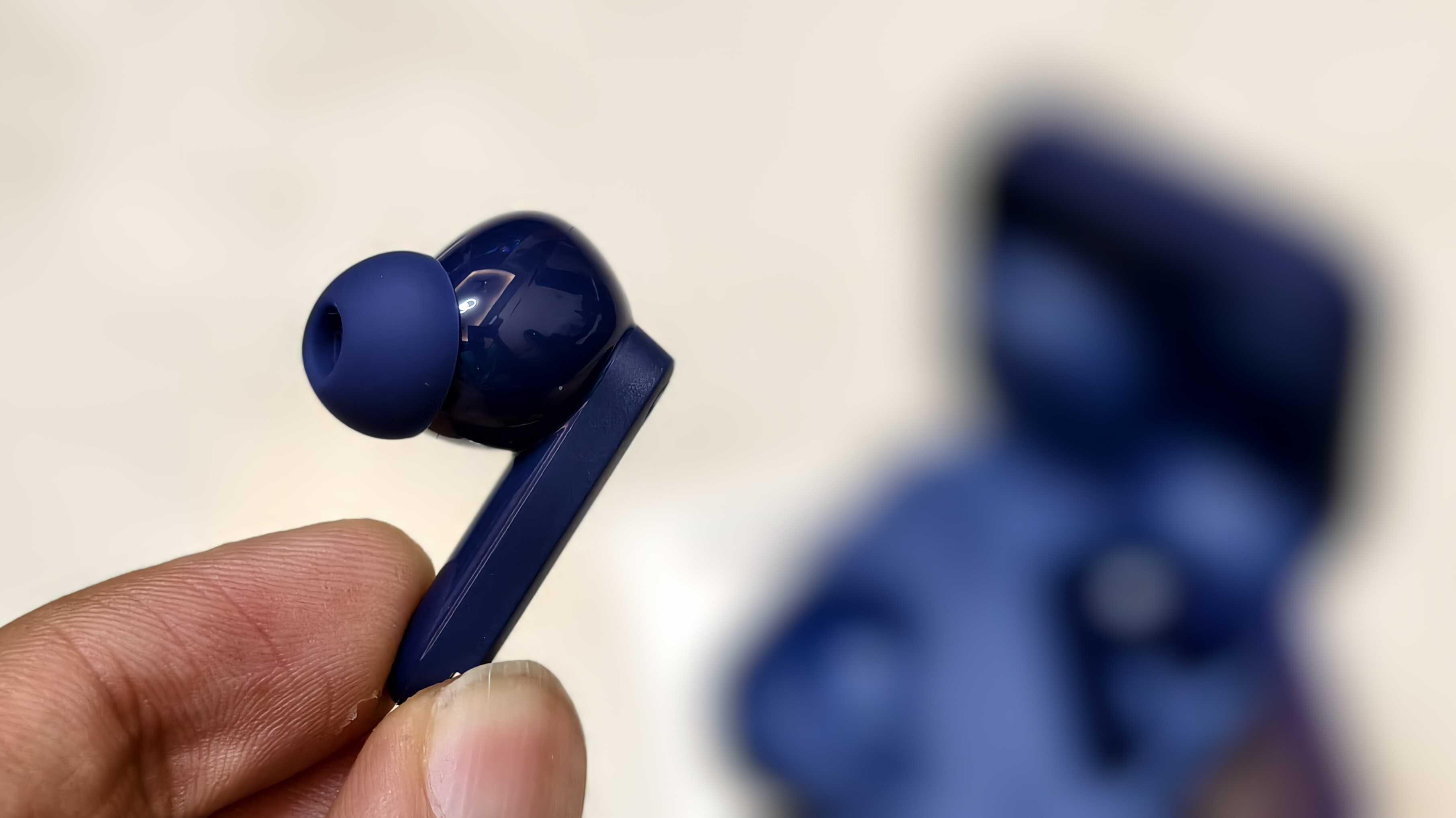 Earbud of CMF Buds 2 Plus