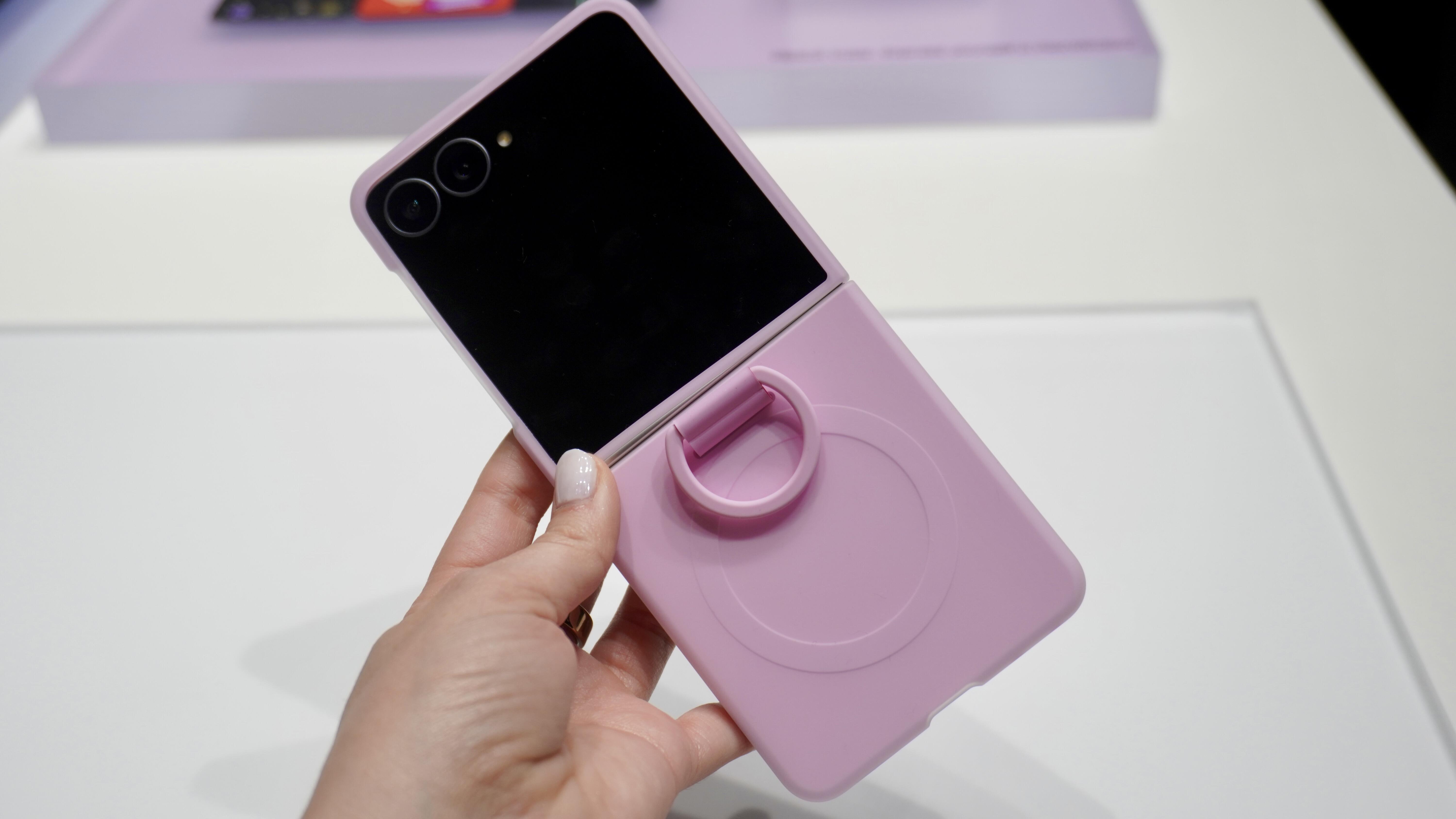 Galaxy Z Flip 8 pink case